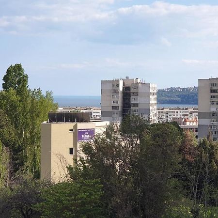 Family Holiday Apartments Breez 1 Varna Buitenkant foto