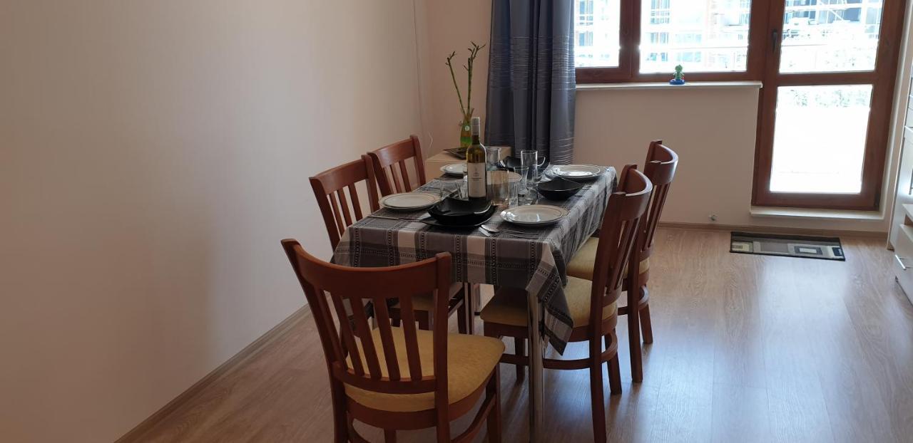 Family Holiday Apartments Breez 1 Varna Buitenkant foto